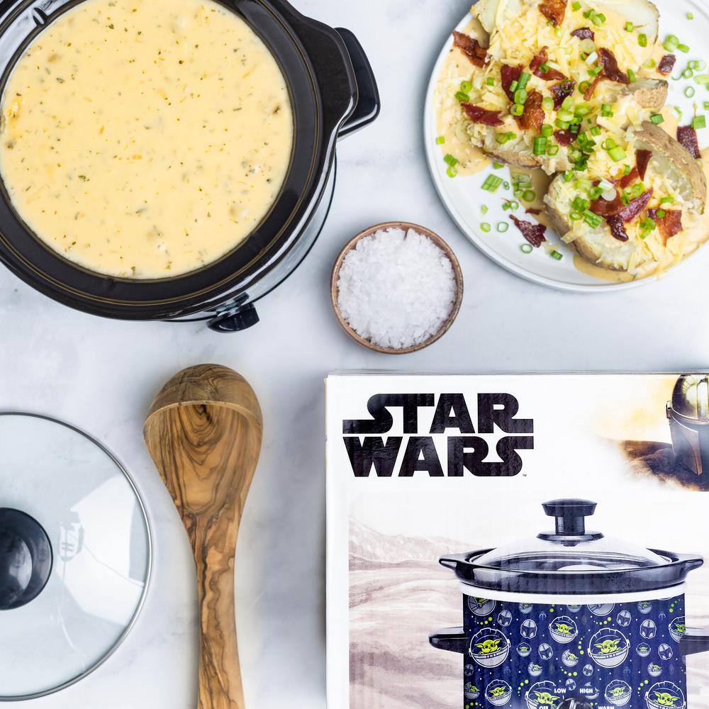 Uncanny Brands Star Wars The Mandalorian 2 Qt Navy Blue Slow Cooker SC2-SRW-MAN1