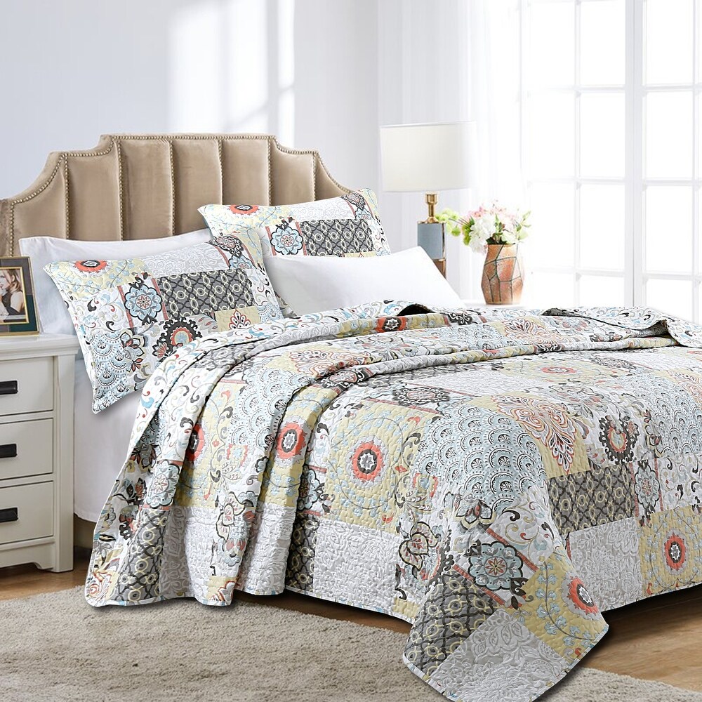 Cozy Line Moorea Stylish Floral Patchwork 6 piece Quilt Bedding Set