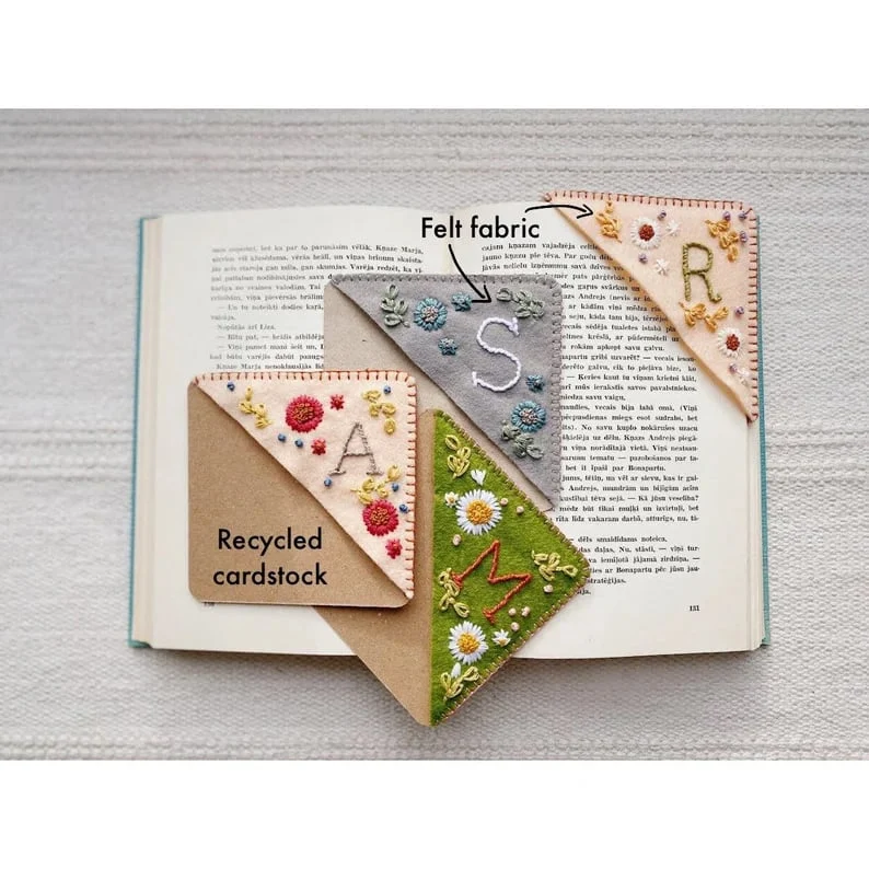 🔥BIG SALE - 49% OFF🔥🔥Personalized hand embroidered corner bookmark