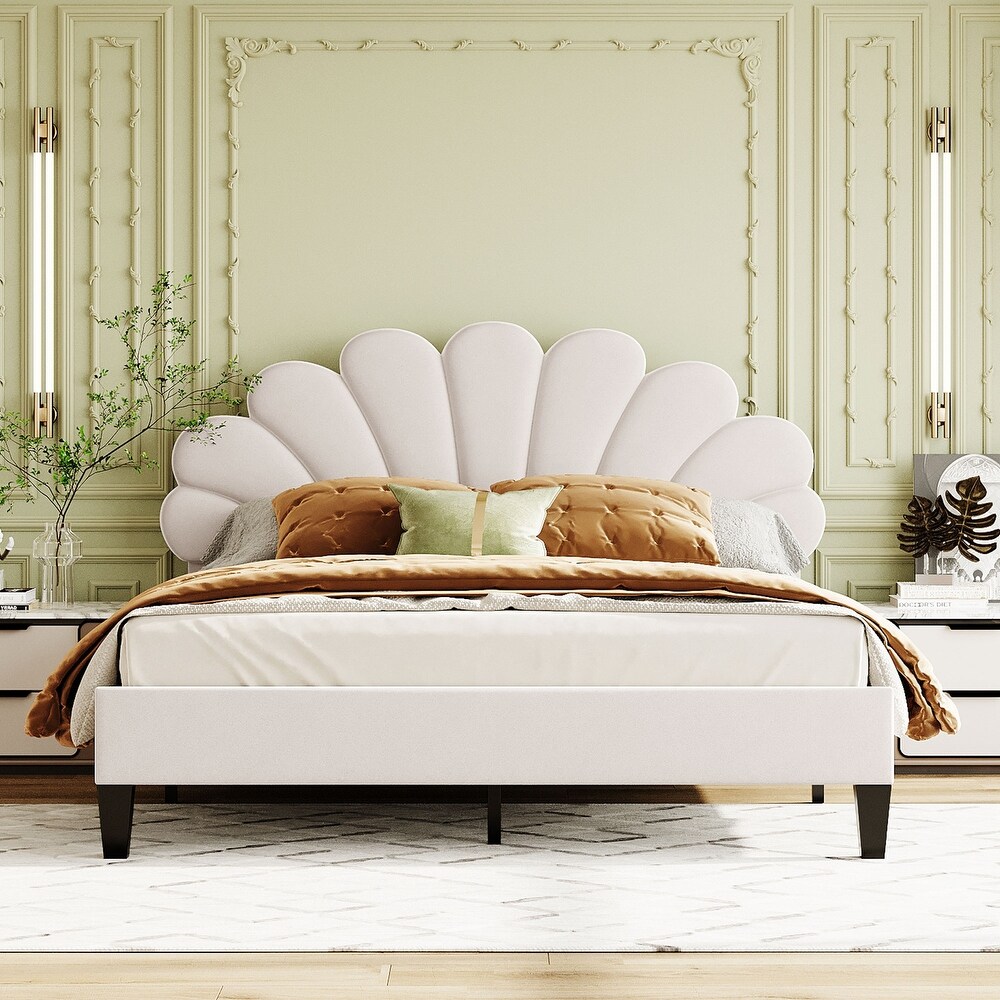 Far Ahead Theme Velvet Platform Bed Upholstered Bed with Flowers Shaped Headboard  Wood Slat Platform Bed for Bedroom