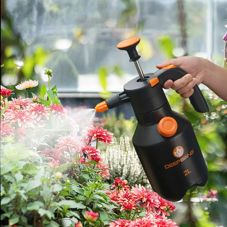 Manufacturer Directly Stylish 2 Liter Private Mold Manual Pump Sprayer for Garden Supplies