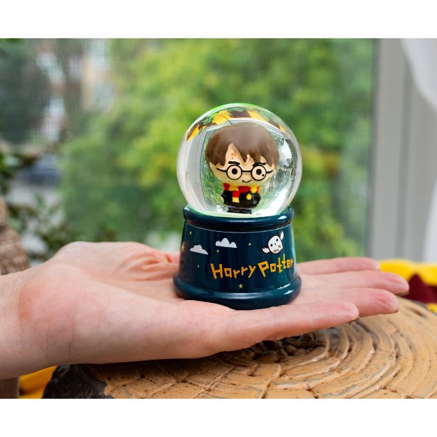 Silver Buffalo Harry Potter Chibi Mini Light up Snow Globe 2 5 Inches Tall