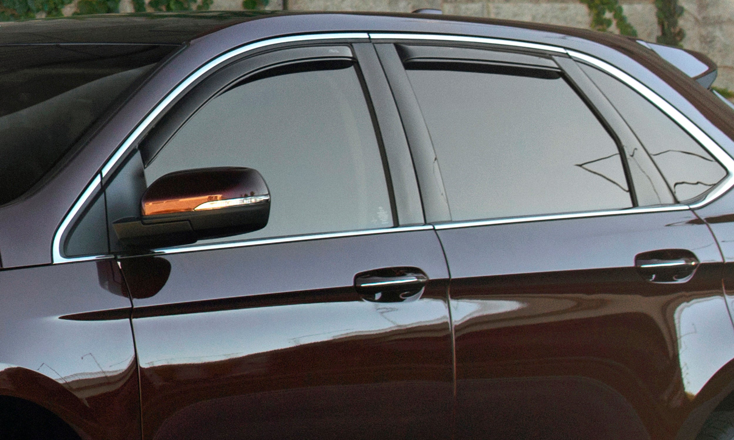 Auto Ventshade AVS 194634 In-Channel Ventvisor Side Window Deflector， 4-Piece Set for 2018-2020 Chevrolet Equinox ， Black