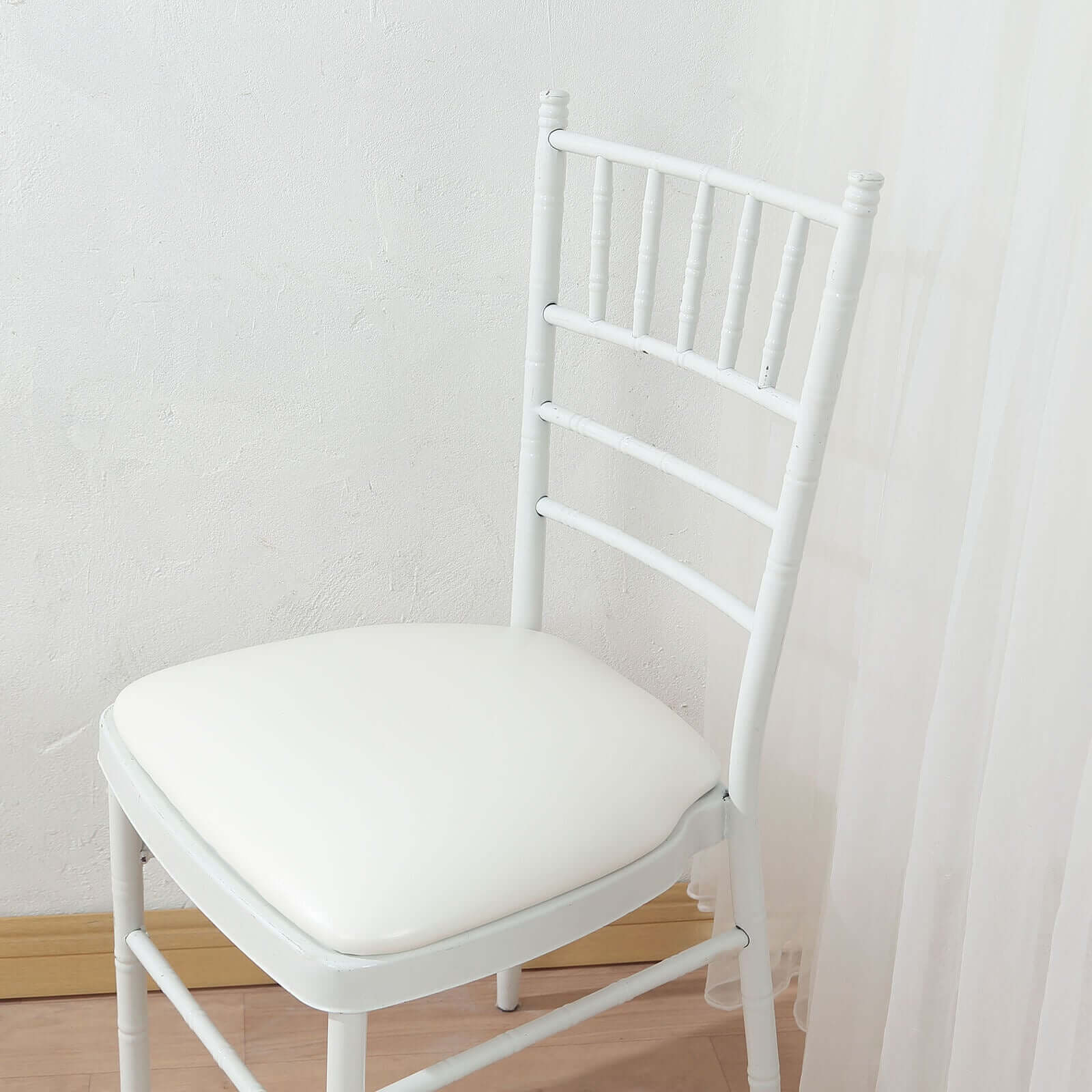 5 Pack White PU Leather Chiavari Chair Cushion Pads with Wood Backing, 1.5