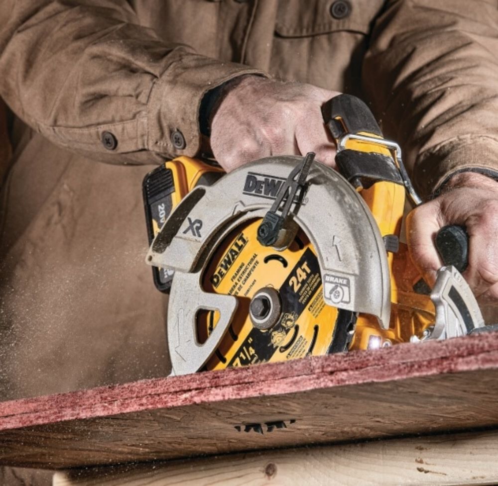 DEWALT 7-1/4-in 24T Saw Blade with ToughTrack tooth design - 10 PACK DWA171424B10K from DEWALT