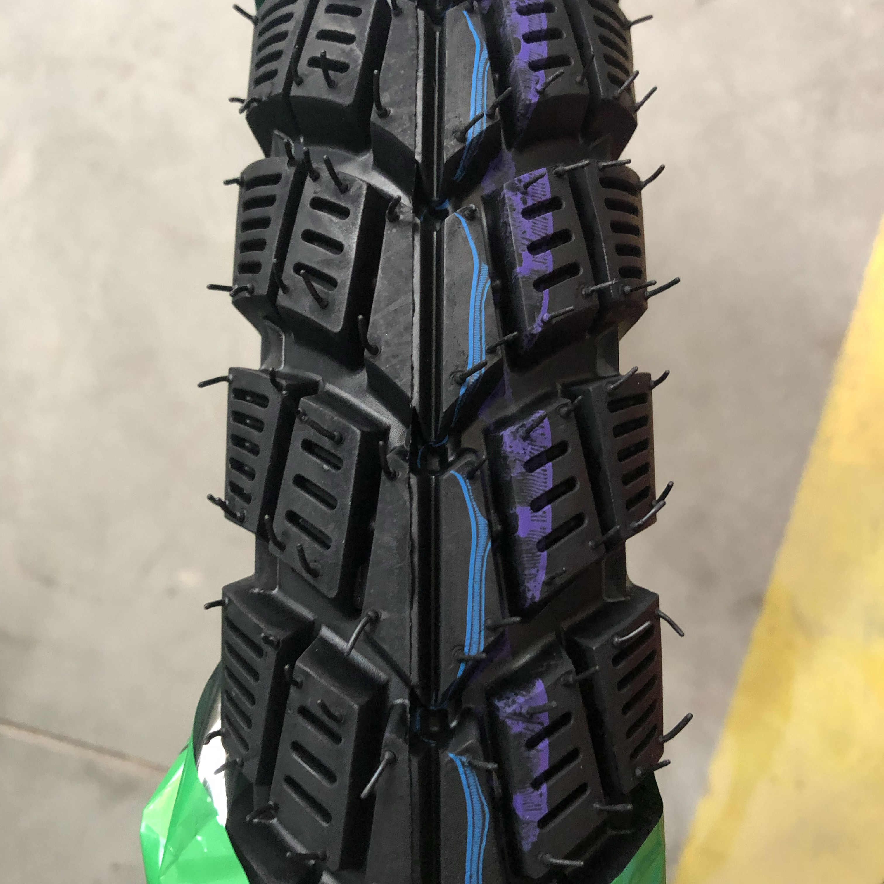 Motorcycle other wheels tires and accessories 2.50 17 2.50 18 cheap wholesale tires