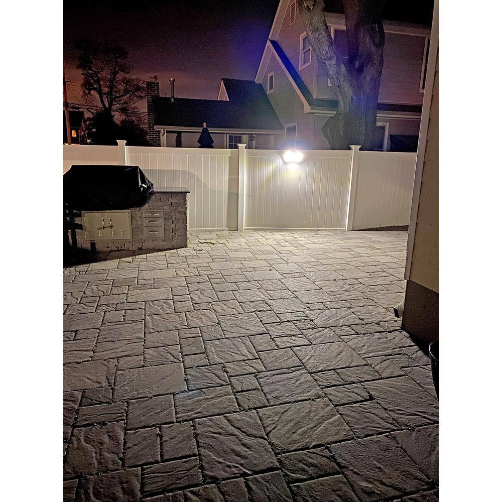 Nitelighter White Solar Powered Motion Activated Outdoor LED Area Spotlight with Daylight Sensor and 3 Adjustable Lamps NLS650M