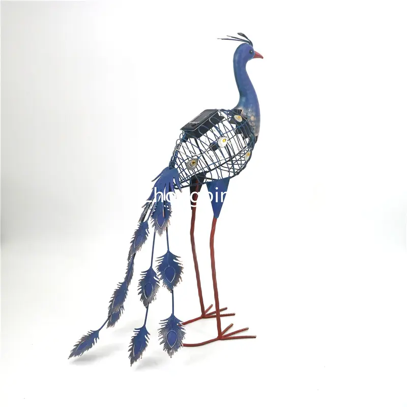 2023 New Design  Outdoor Garden Yard Ornaments Metal Peacock Solar LED Garden Animal Sculpture Statues  Decoration