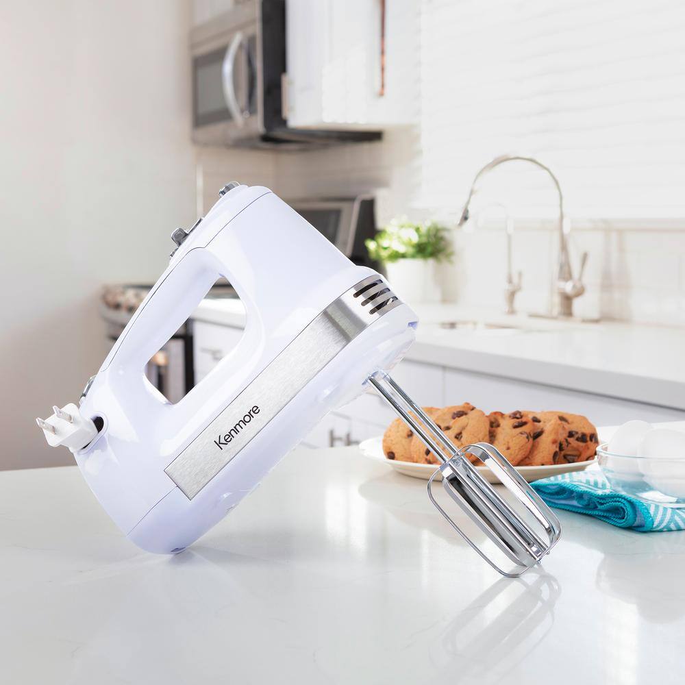 KENMORE Kenmore 5-Speed Hand Mixer  Beater  Blender White 250W with Clip-on Accessory Storage Case KKHM5