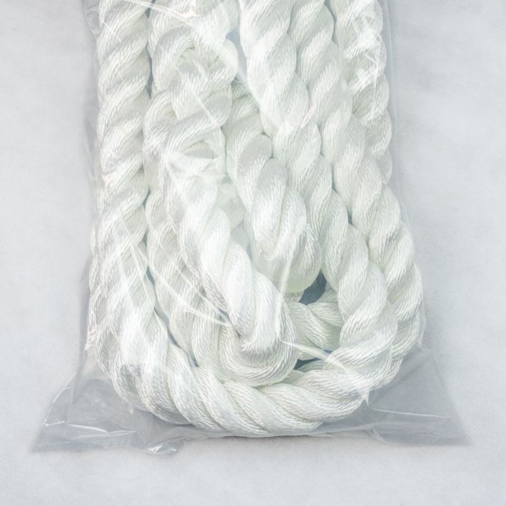 1 Inch x 30 Foot Tow Rope w/Hooks ;