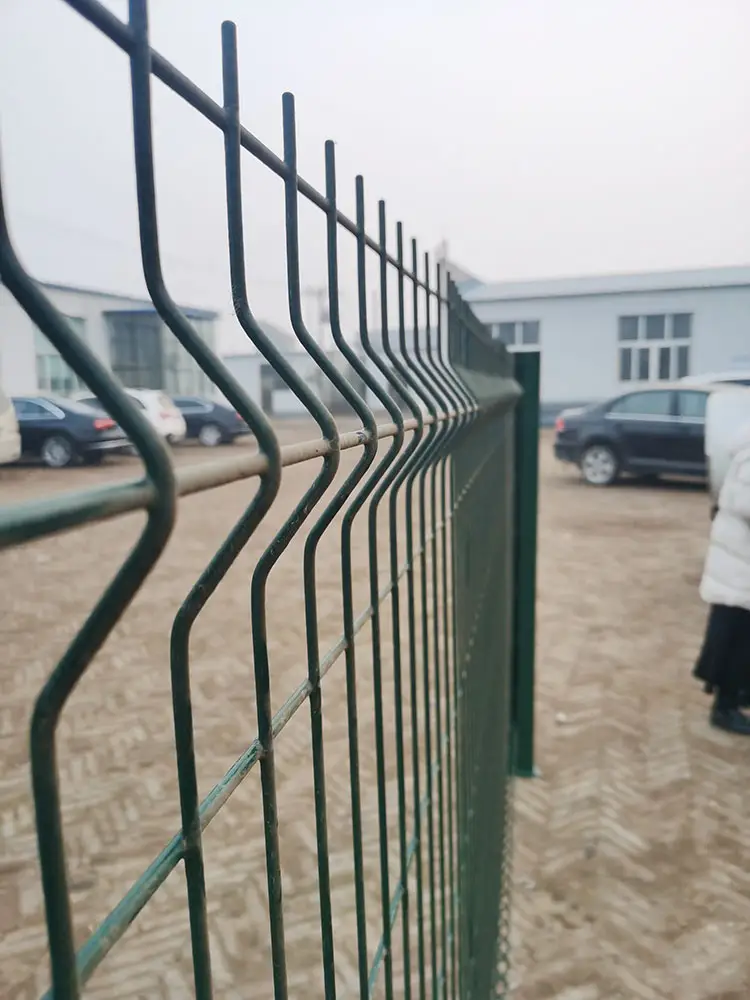 Welded Mesh Fence Metal Garden Fence  3D Curved  Panel Factory Supply Directly in US UK