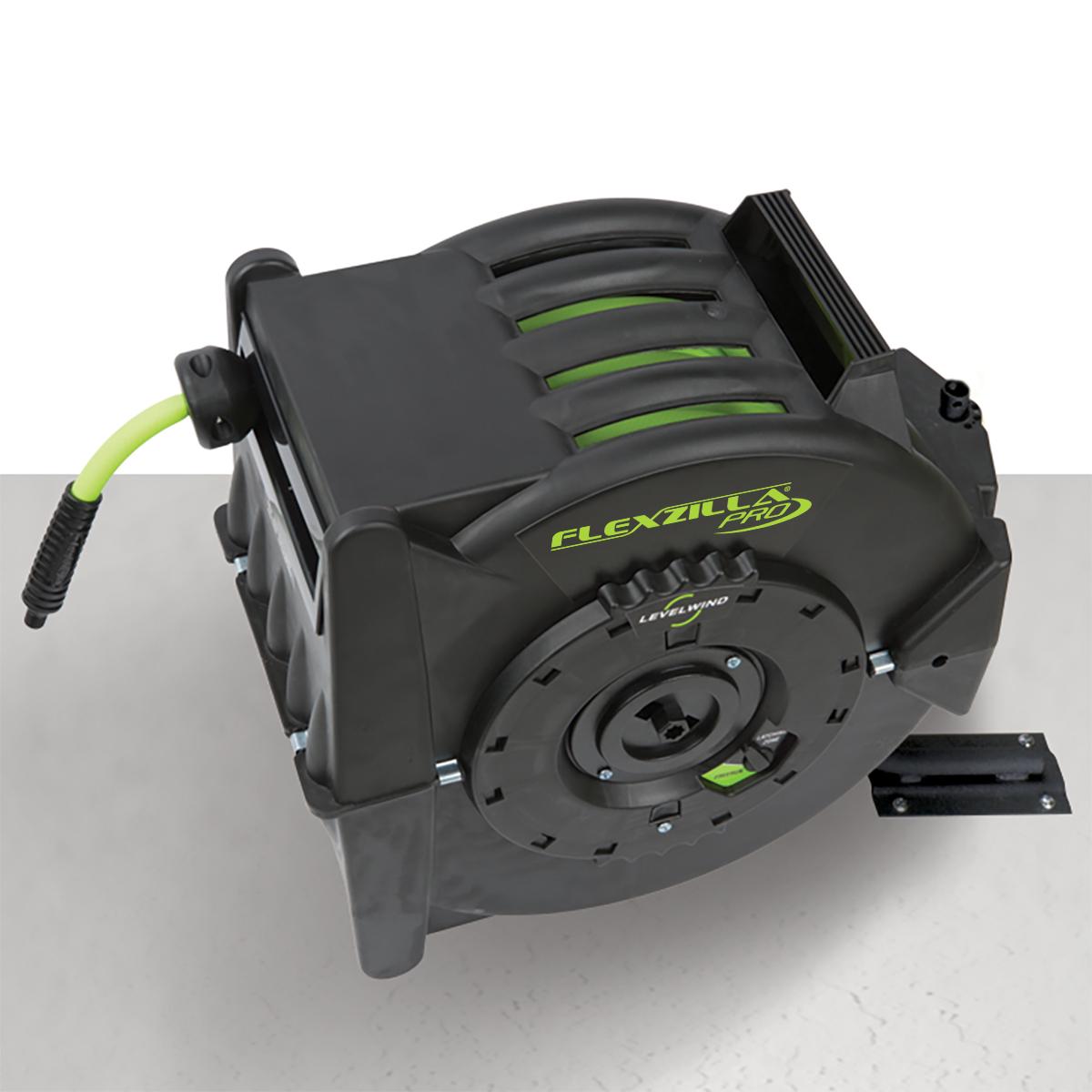 FlexzillaA Pro Retractable Air Hose Reel with Levelwind Technology， 3/8 x 50and#8242;， ZillaGreenA