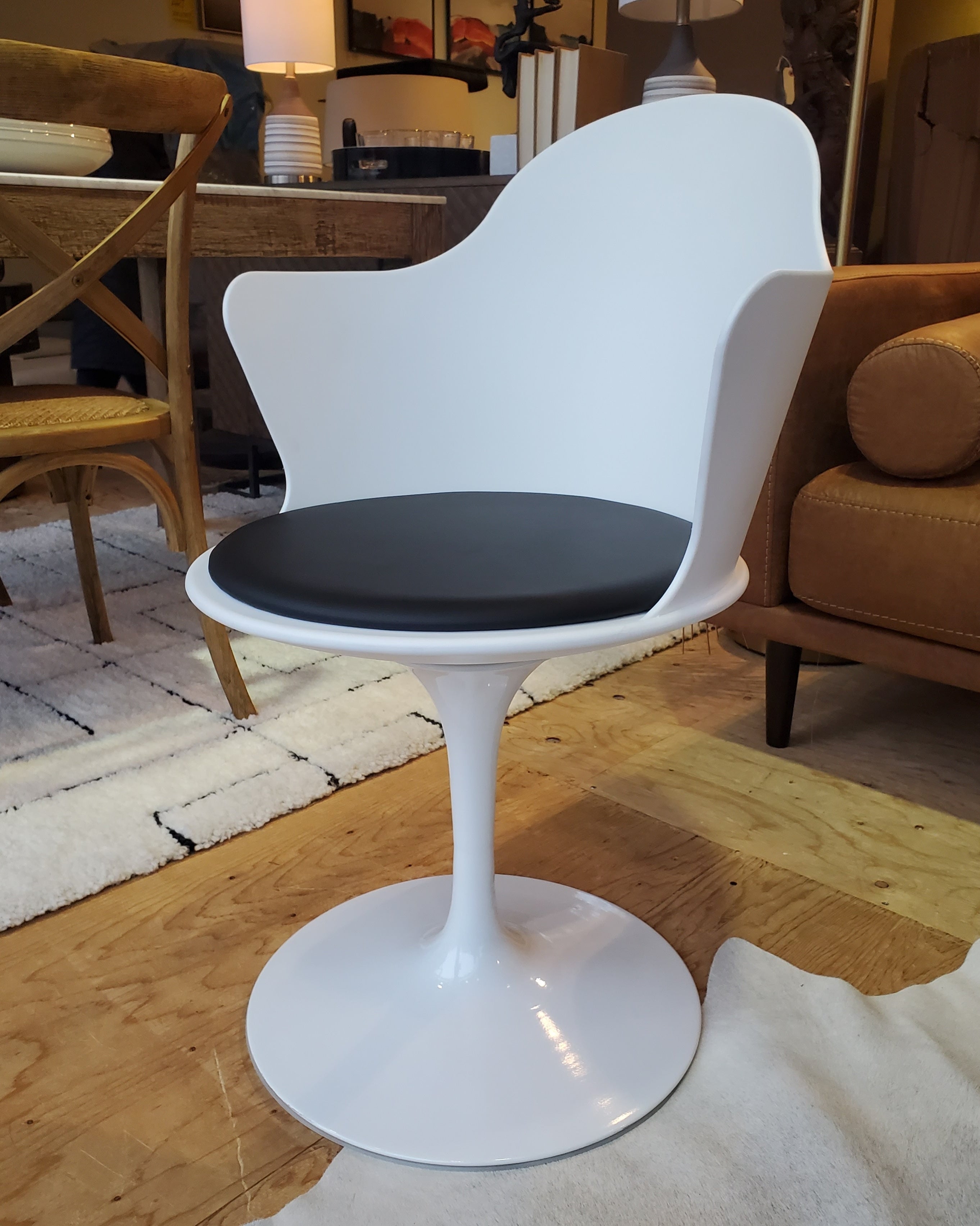 TULIP DINING CHAIR