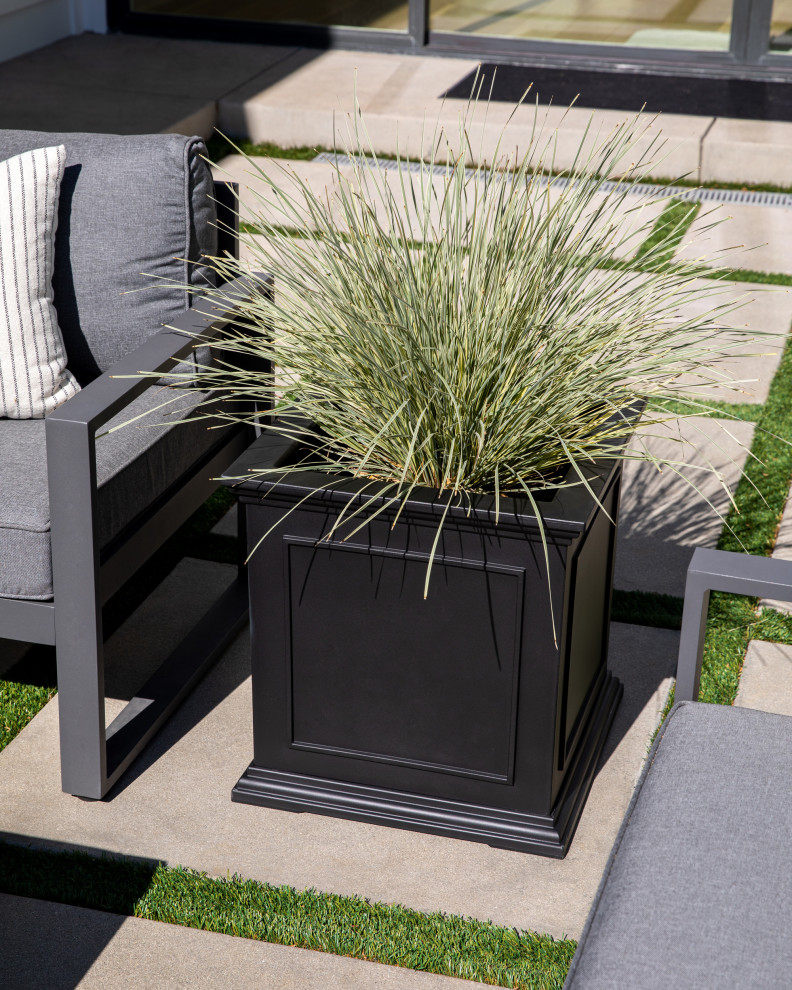 Brixton Cube Planter  20 quot  Traditional   Outdoor Pots And Planters   by Veradek  Houzz