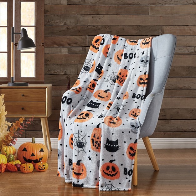 Kate Aurora Halloween Boo Jack O Lanterns amp Spooky Cats Oversized Accent Throw Blanket 50 In W X 70 In L