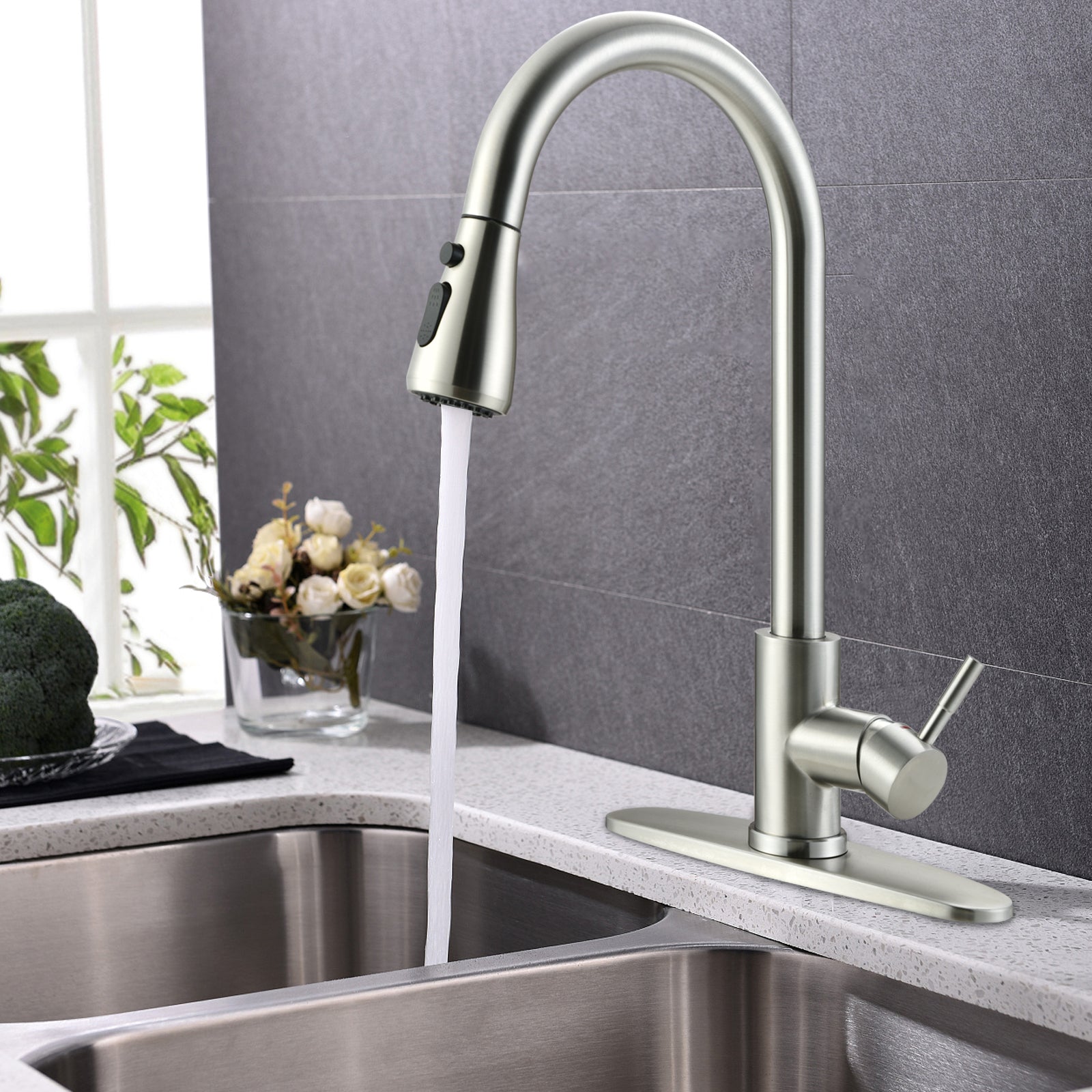 Mitcent Pull Down Brushed Nickel Kitchen Faucet with Sprayer Single Handle Sink Faucet