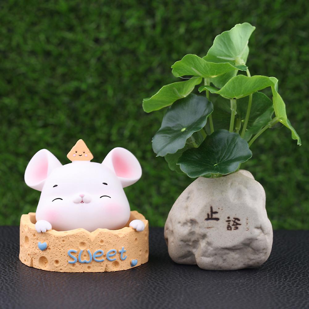 Cute Shaking Head Mouse Ornament Resin Cartoon Nodding Decoration Creative Cake Sweetheart Mouse Decoration For Car Bedroom Living Room Desk Office St