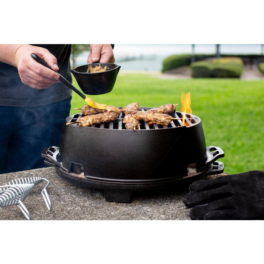 Lodge 0.5 qt. Cast Iron Melting Pot in Black with Silicone Brush LMPB21