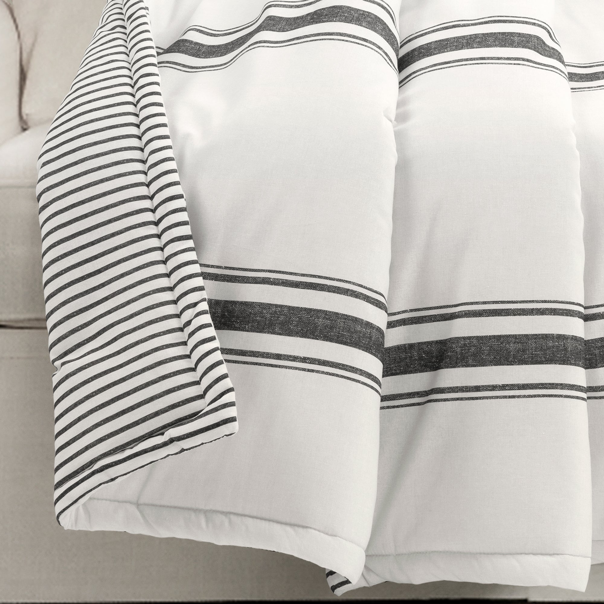 Farmhouse Stripe Throw