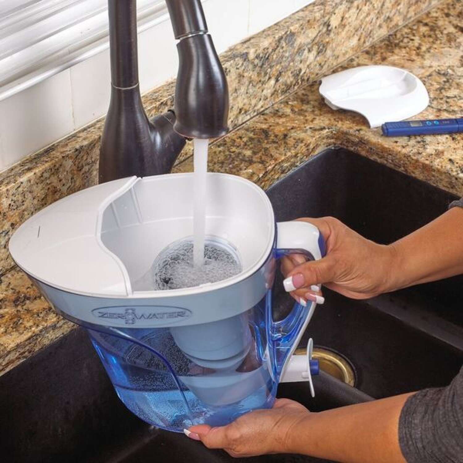 ZeroWater Ready-Pour 12 cups Blue Water Filtration Pitcher