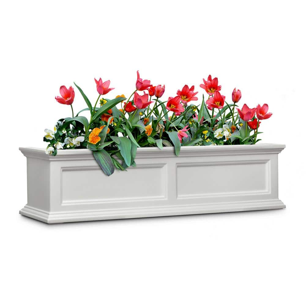 Mayne Fairfield 48 in. x 11 in. Self-Watering White Polyethylene Window Box 5823W