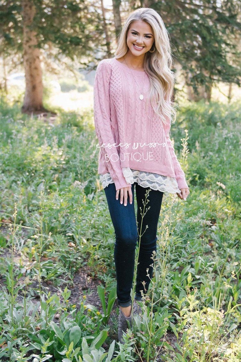 Scallop Lace Hem Cable Knit Sweater