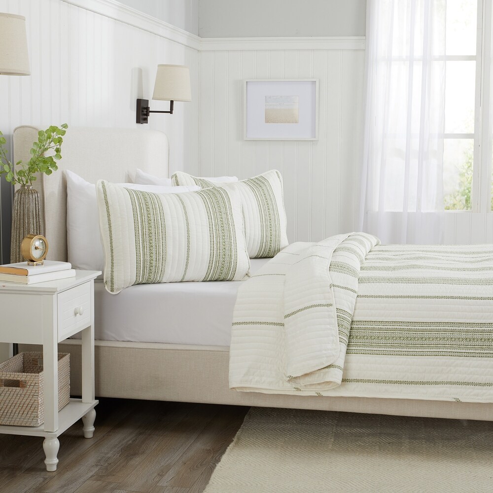 Luxurious Farmhouse Stripe Microfiber Quilt Set With Shams