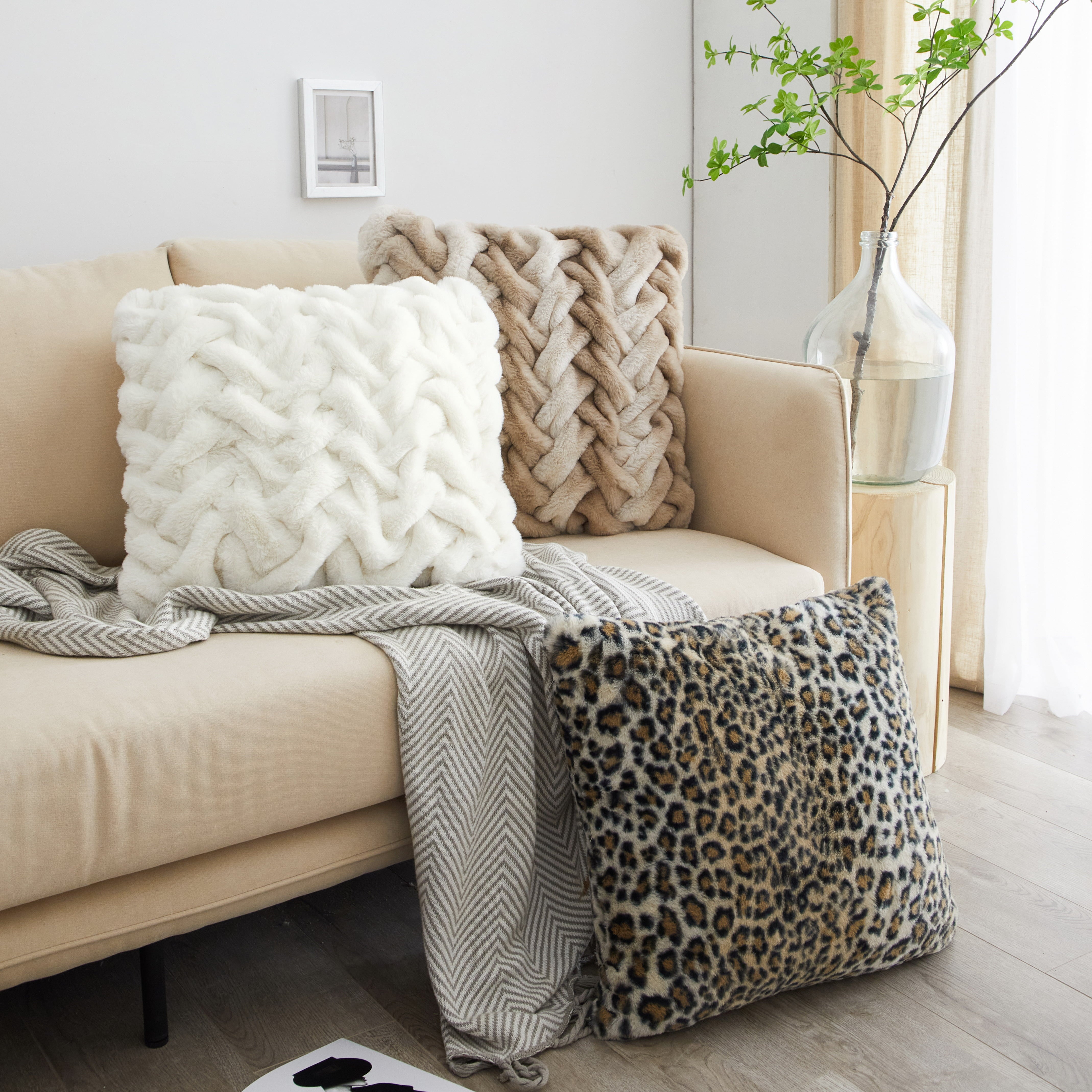 Sofia Home Leopard Print Faux Fur 20