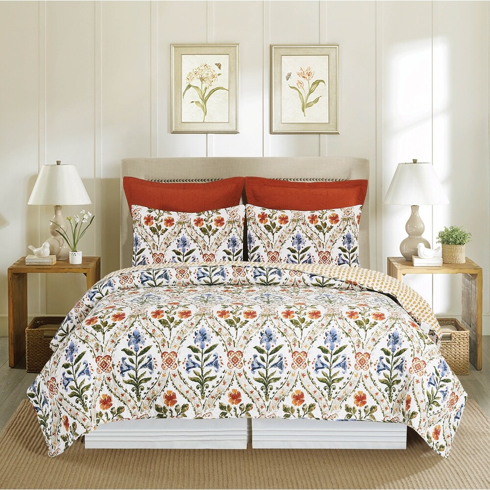 Victoria`s Garden Floral Quilt Bedding Collection