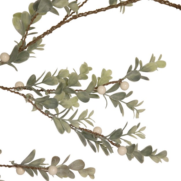 Northlight 5 White Berry And Eucalyptus Christmas Garland Unlit