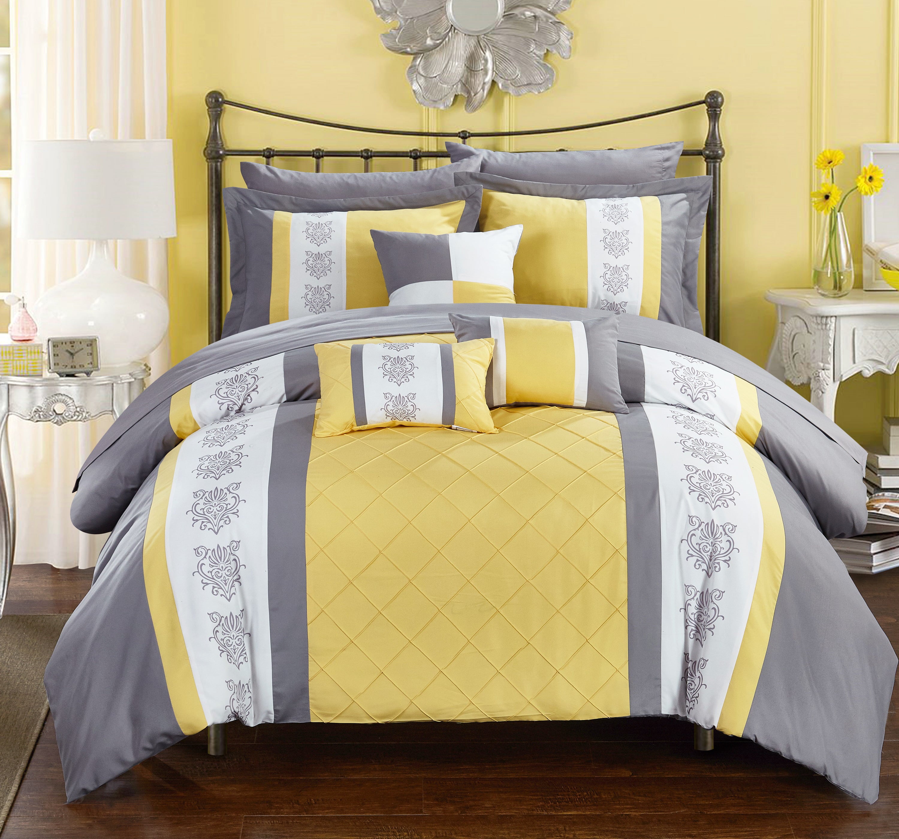 Chic Home Dalton 10-Piece Pintuck Tufted Comforter Set， Queen， Yellow