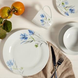 Tabletops Gallery 16-Piece Casual White with Pattern Ceramic Dinnerware Set (Service for 4) TTU-83700-EC