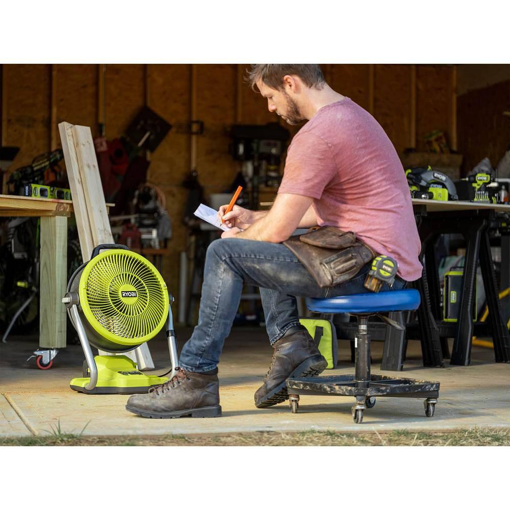 RYOBI ONE+ 18V Cordless Hybrid WHISPER SERIES 12 in. Misting Air Cannon Fan Kit with (2) 4.0 Ah Batteries and 18V Charger PCL850K1-PBP005