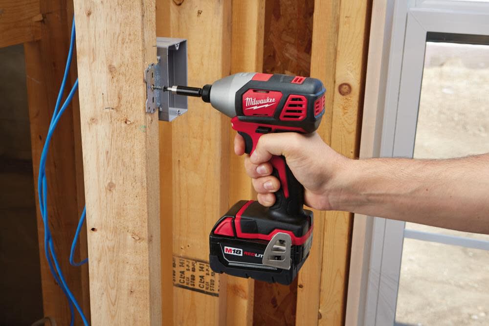 Milwaukee M18 Cordless Lithium-Ion 2-Tool Combo Kit 2697-22CT from Milwaukee