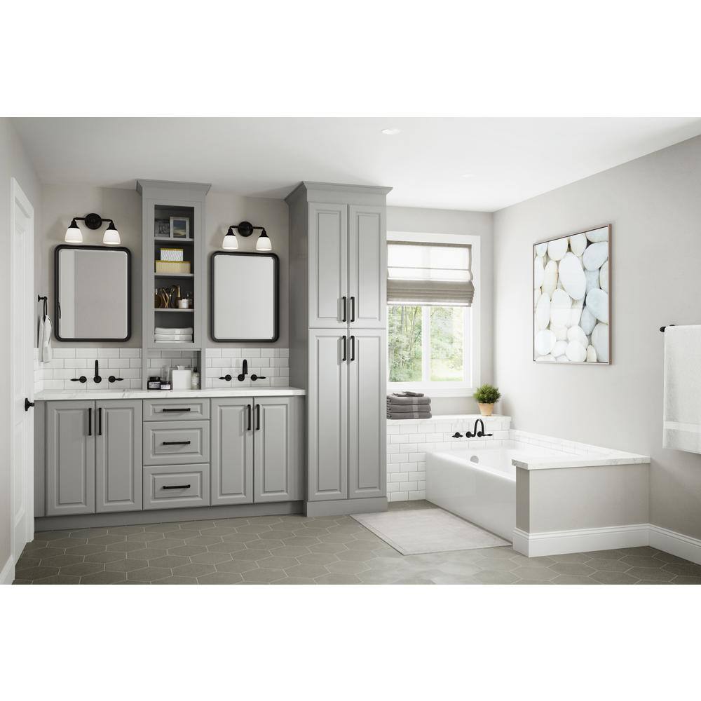 Hampton Bay Designer Series Elgin Assembled 24x34.5x23.75 in. Full Height Door Base Kitchen Cabinet in Heron Gray BF24-ELGR