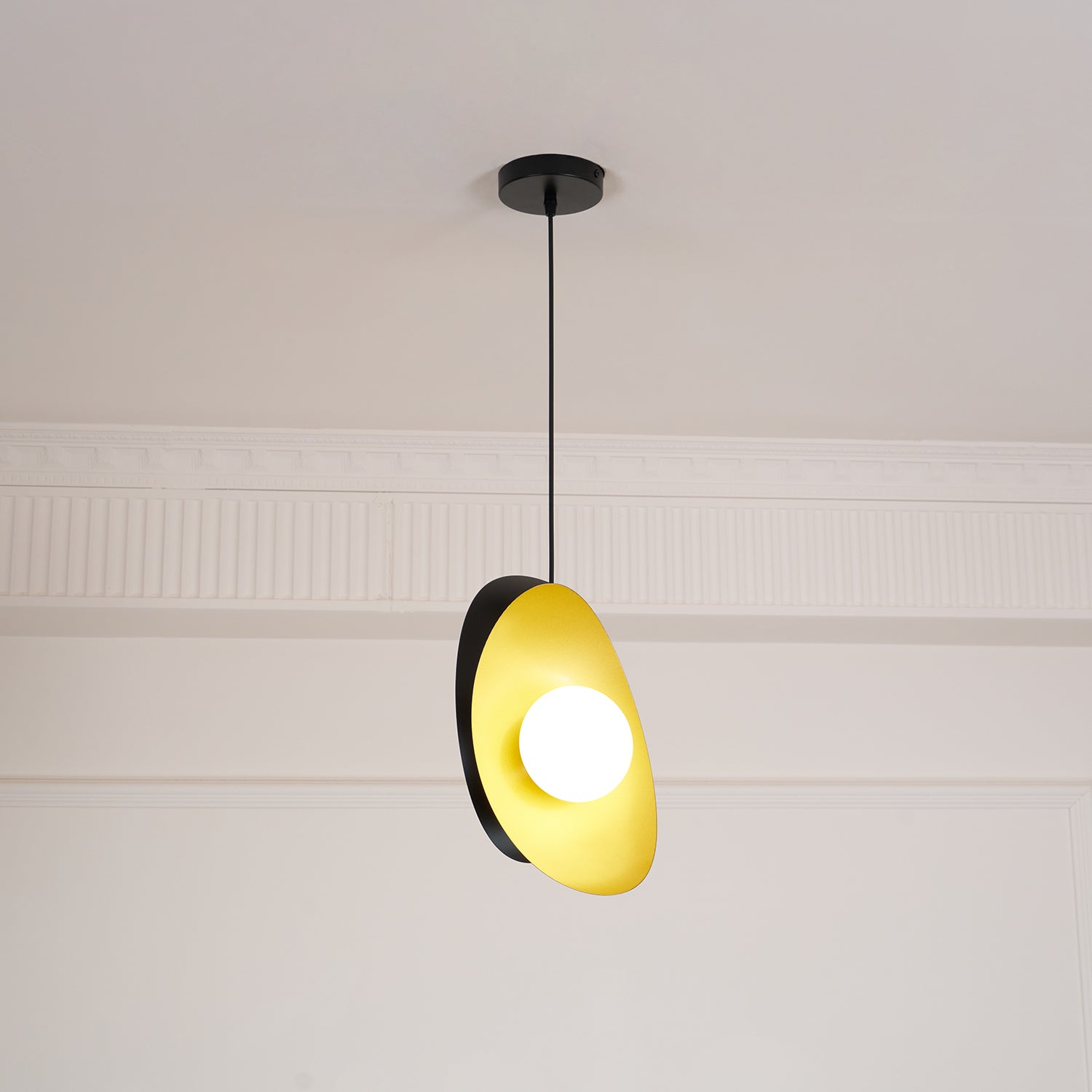 Golden Petal Pendant Lamp