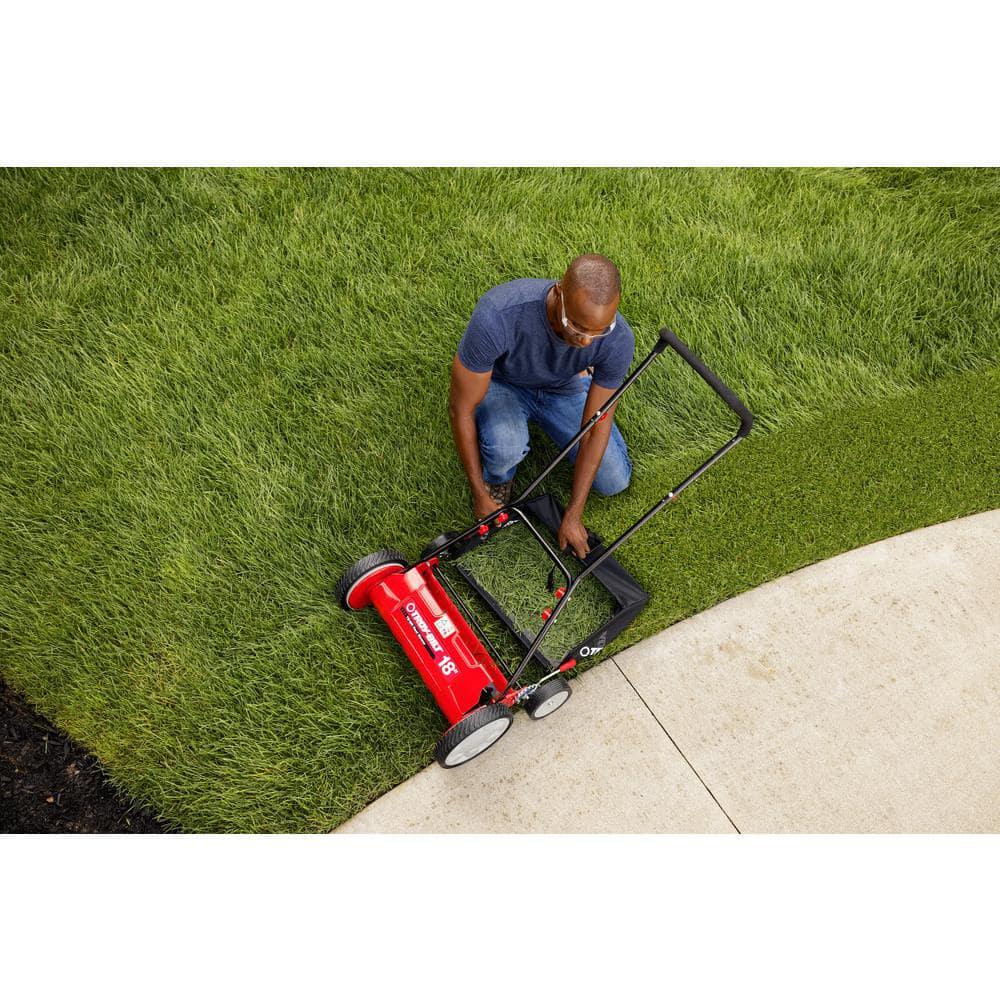 TroyBilt 18 in Manual Walk Behind Reel Lawn Mower with Grass Catcher