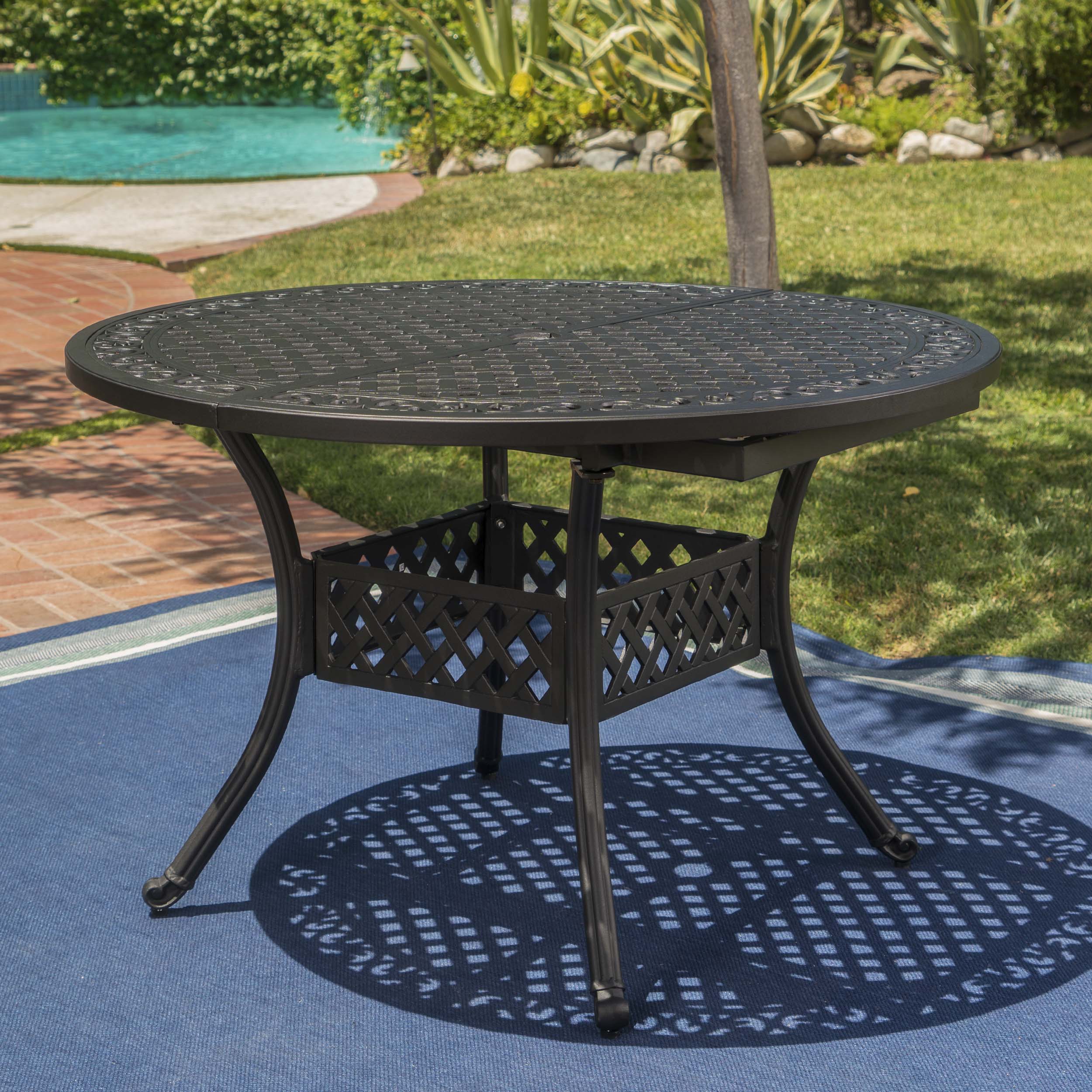 Stannis Outdoor Expandable Aluminum Dining Table