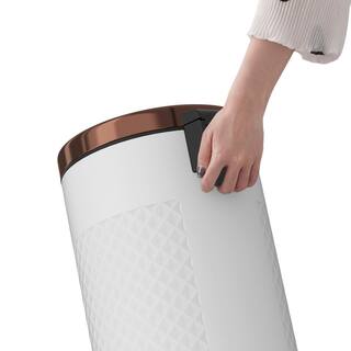 Innovaze 8 Gal.30 l White Metal Round Shape Step-on Trash Can with Diamond body design for Kitchen MGCS-AP2101