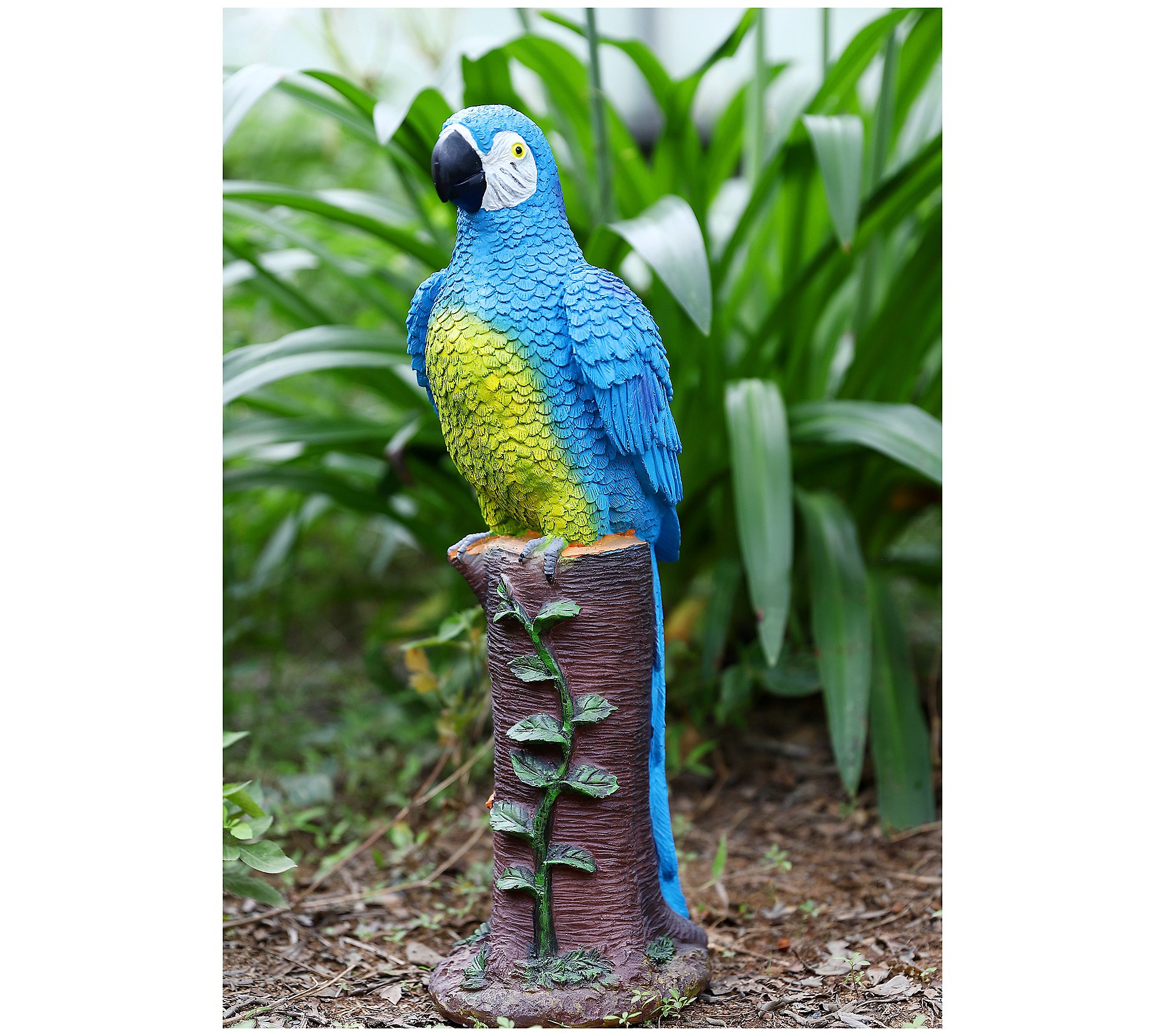 Techko Blue Parrot Statue with Solar Spotlight