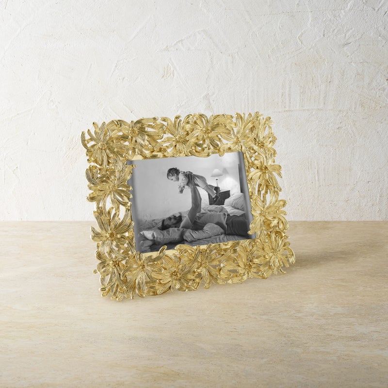 Dahlia Frame