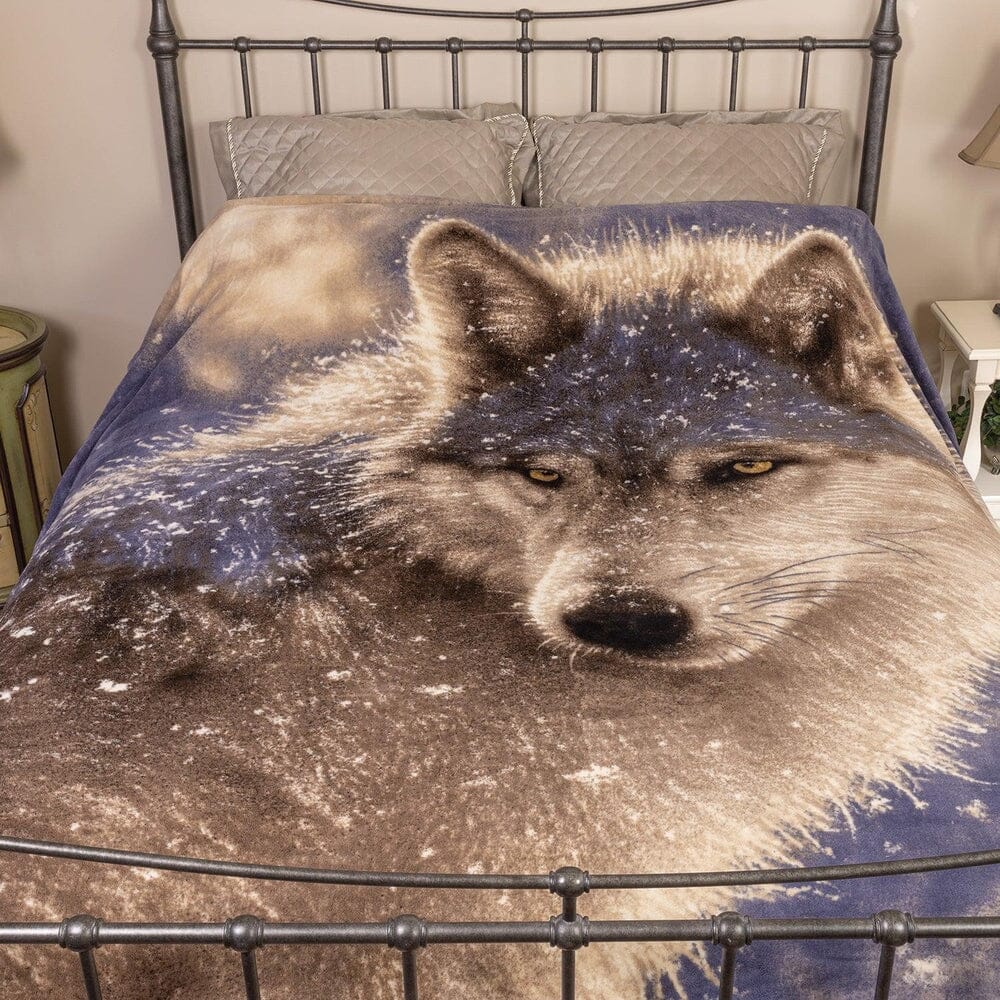 Lone Wolf Super Soft Full/Queen Size Plush Fleece Blanket