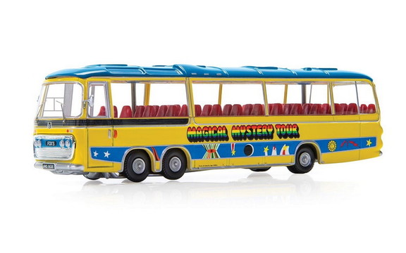 CORGI The Beattles Magic Mystery Tour Bus 1/76  CG...