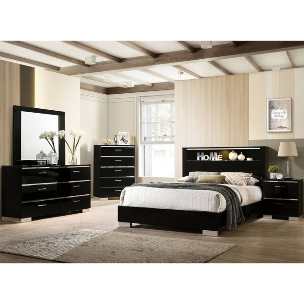 6pc Shorehaven Bedroom Set With 2 Nightstands Black chrome Mibasics