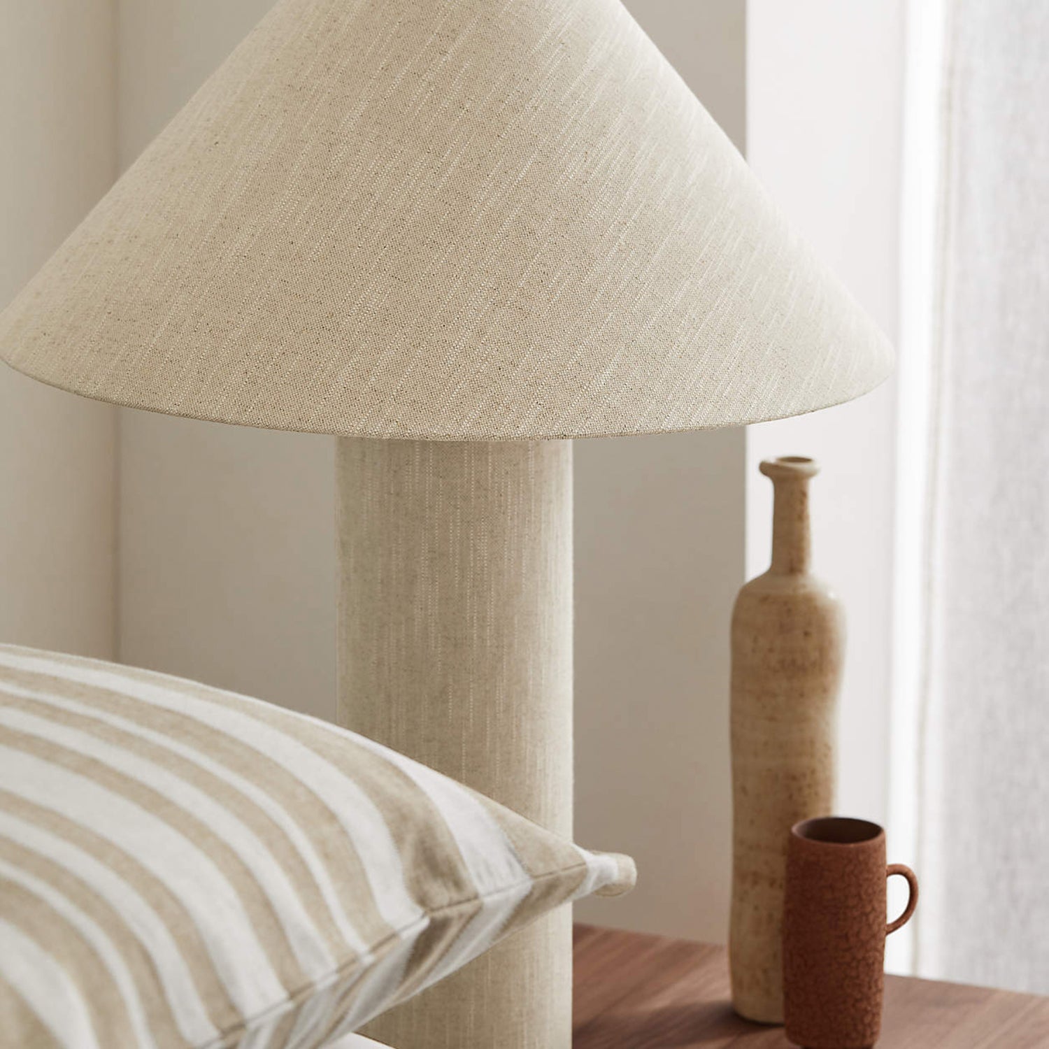 Remi Linen Table Lamp