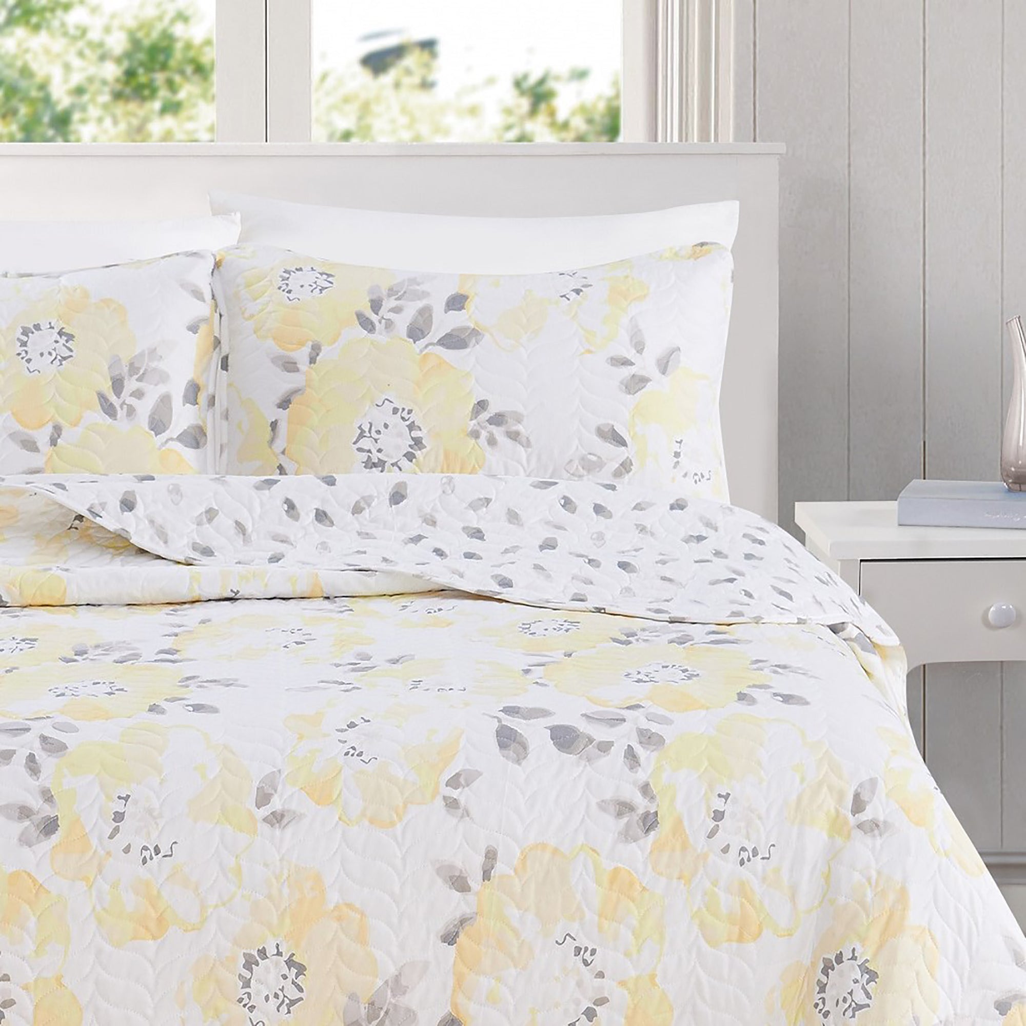 Great Bay Home All-Season Reversible Reversible Quilt Set With Shams  (Twin， Helene - Yellow)