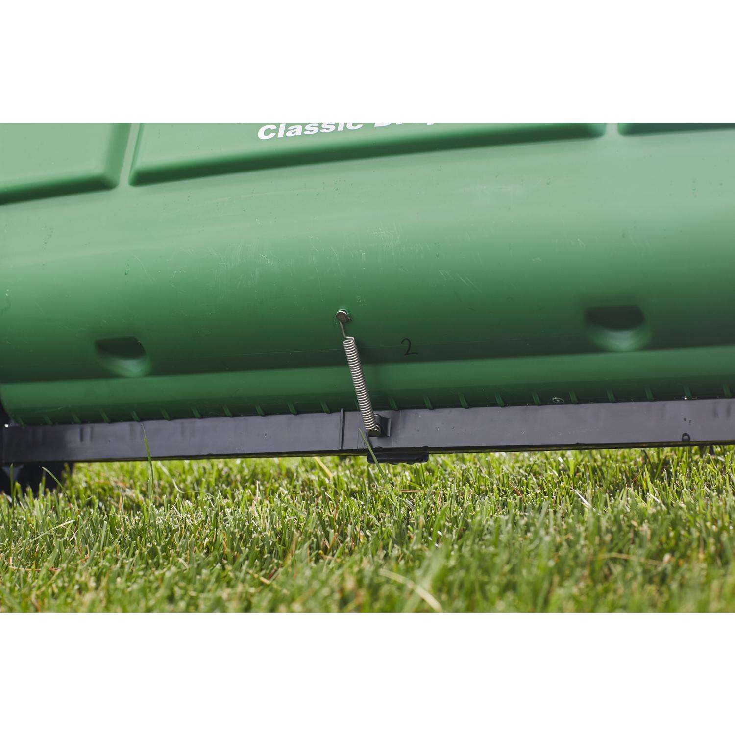 Scotts Turf Builder 22 in. W Drop Push Spreader For Fertilizer/Ice Melt/Seed 25 lb