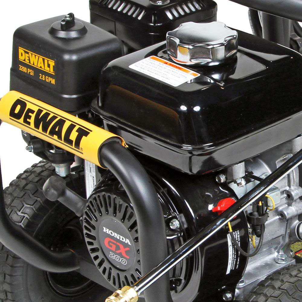 DEWALT DXPW60603 3200 PSI at 2.8 GPM HONDA with CAT Triplex Plunger Pump Cold Water Professional Gas Pressure Washer ;