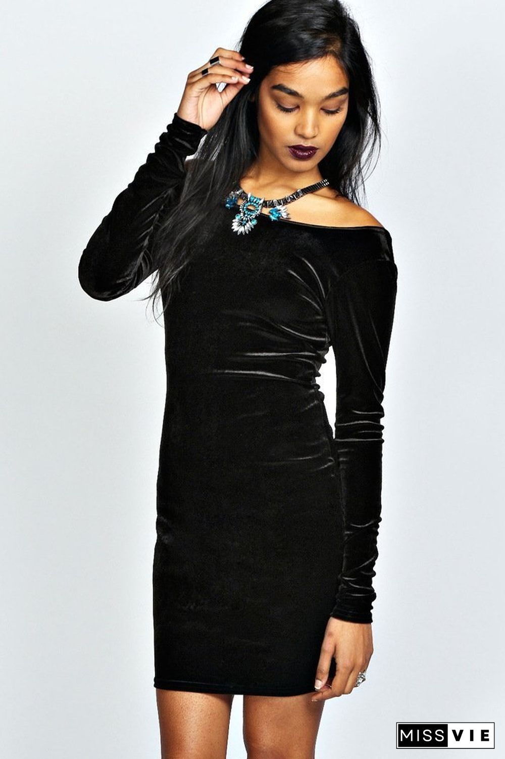 Round Neck Bodycon Velvet Dress