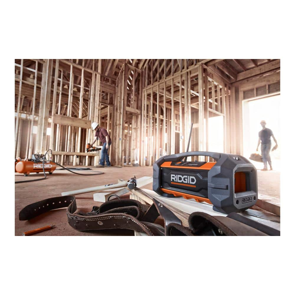 RIDGID 18V Hybrid Jobsite Radio with Bluetooth Wireless Technology with 18V Lithium-Ion 4.0 Ah Battery R84087-AC87004